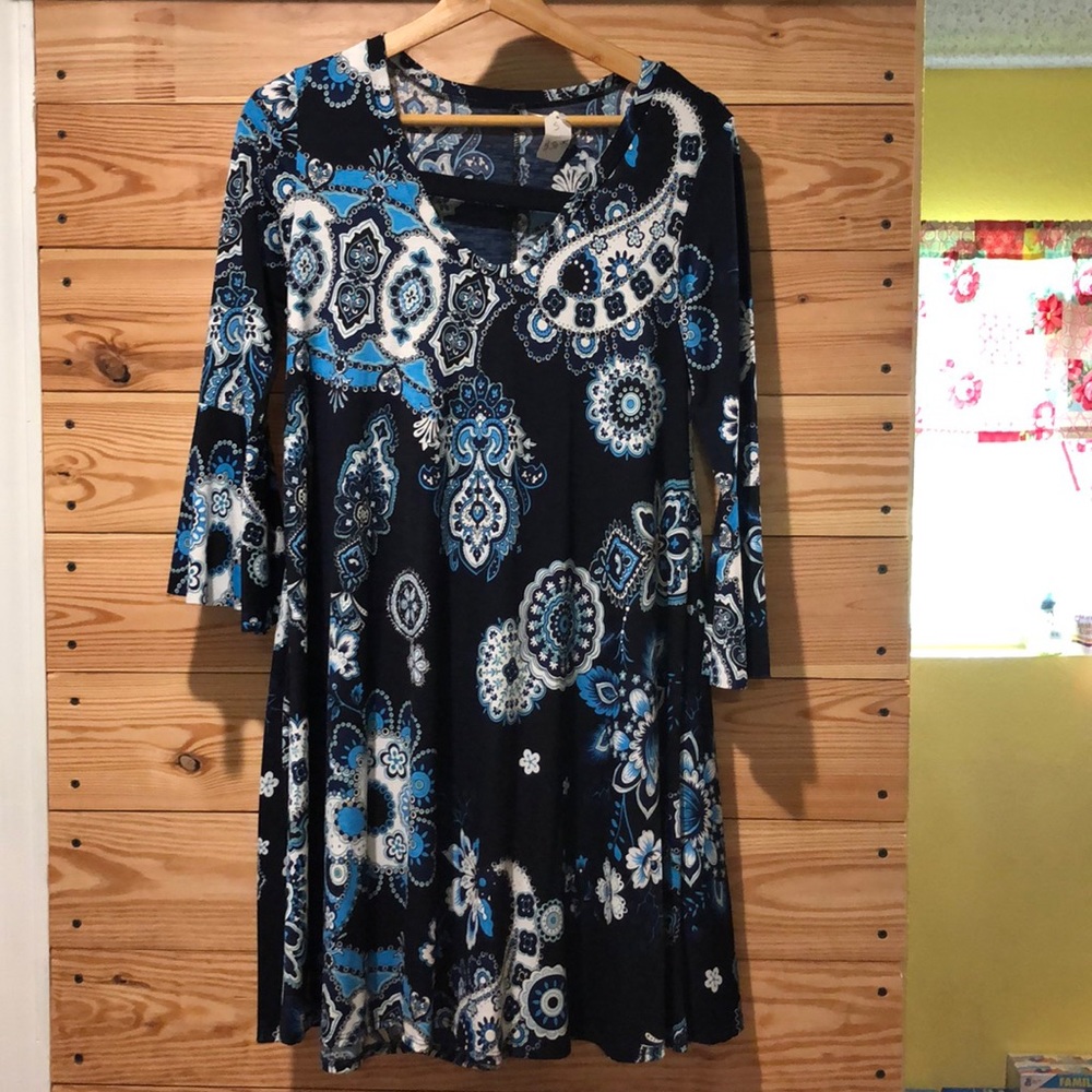 Women’s Dress marked small